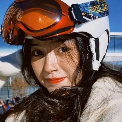 航向热带岛屿的冰山